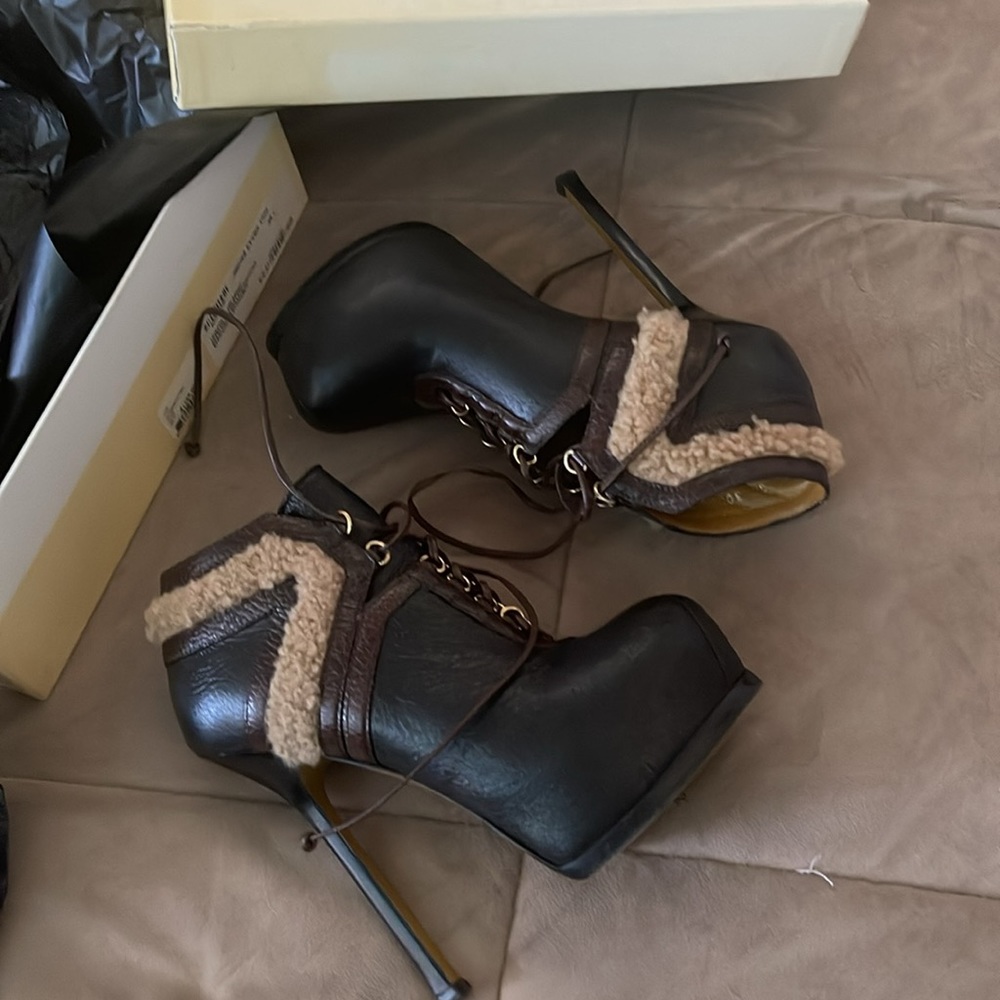 Yves Saint Laurent ankle boots 36.5